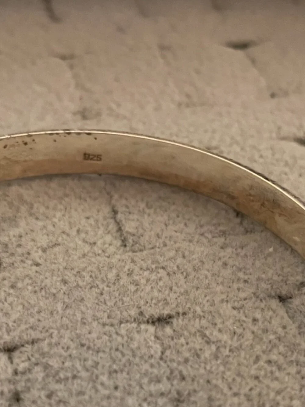Vintage Sterling Silver Etched Bracelet Bangle 925 9 grams lightweight 1940s ?